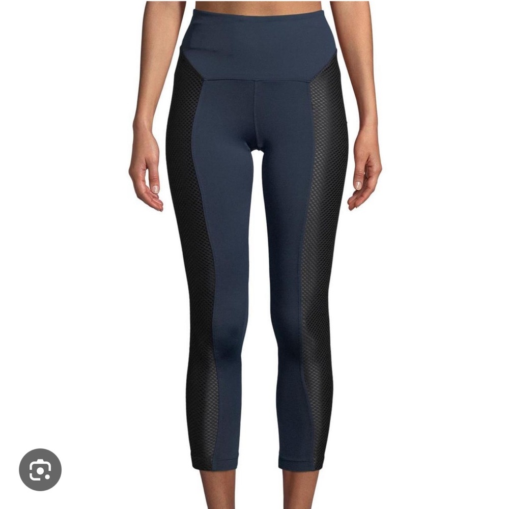 Koral Navy 7/8 Length Leggings